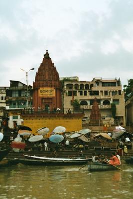 Image: /gfx/2003/2003Week28/India03.12_imm012.Varanasi.jpg 