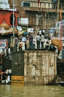 Image: /gfx/2003/2003Week28/India03.14_imm010.Varanasi.jpg 