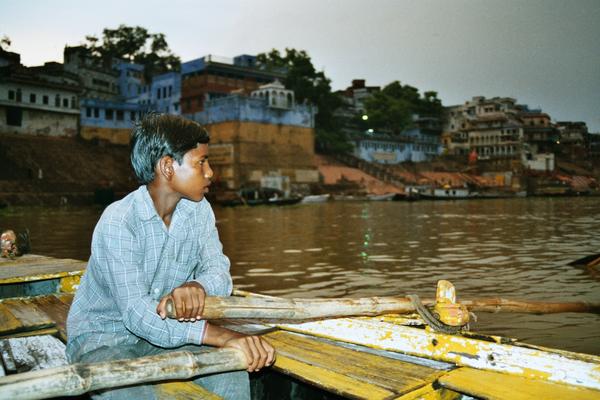 Image: /gfx/2003/2003Week28/India03.23_imm001.Varanasi.jpg 