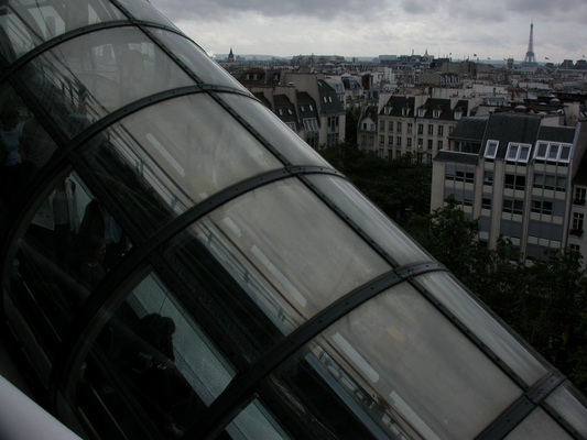 Image: /gfx/2005/2005Week29/dscn1210.Pompidou.jpg 