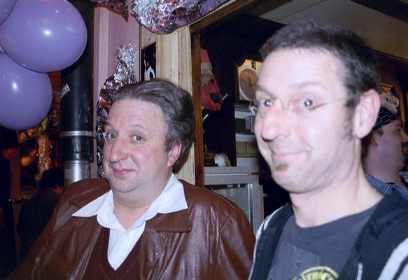 Image: /gfx/2001/07/Nov-Dec-2000/imm019.JPG 