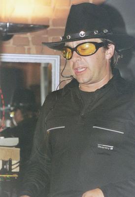 Image: /gfx/2001/09/Mick2/imm004.JPG 