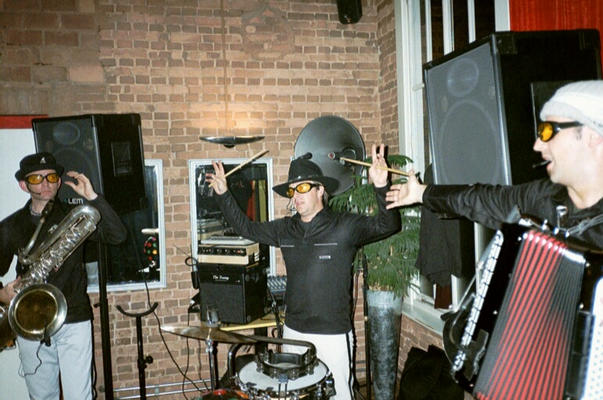 Image: /gfx/2001/09/Mick_Sander2/010_08a.jpg 