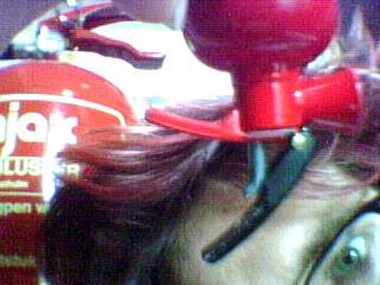 Image: /gfx/2002/Snapcam/07/20020706-1853-30802-5.Femke.jpg 