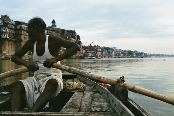 Image: /gfx/2003/2003Week29/India05.10_imm015.Varanasi.jpg 