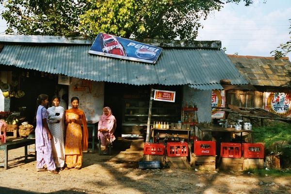 Image: /gfx/2003/2003Week30/India07.21_imm011.Shimla-McLeod.jpg 