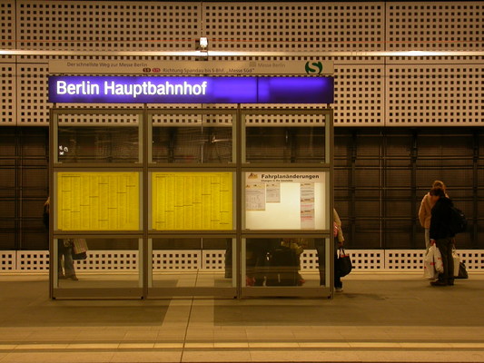 Image: /gfx/2006/2006Week47/dscn8674.Haubtbahnhof.jpg 